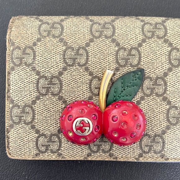 GUCCI Cherry GG Monogram Supreme Canvas Compact Bi Fold Wallet 476050 - Picture 1 of 9